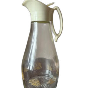 Vintage log cabin glass syrup pitcher. Classic retro 1970s farmhouse granny core